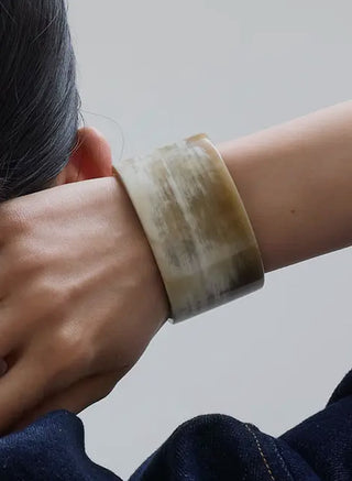 WHITE BUFFALO HORN Cuff